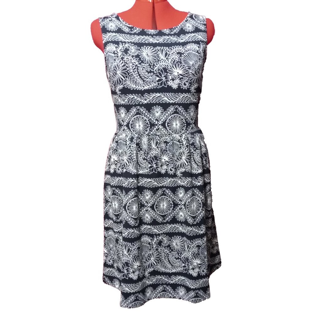 Joe Fresh Navy And White Floral Pattern Stretchy Summer Dress US M